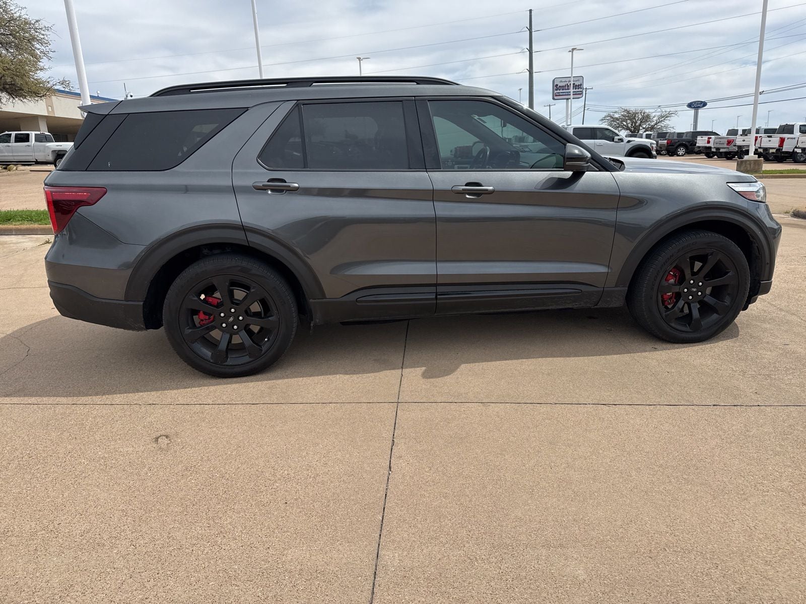 2020 Ford Explorer ST
