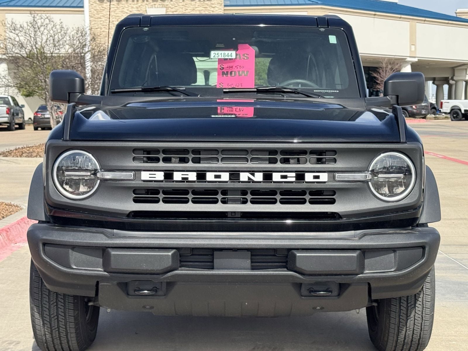 2025 Ford Bronco Base