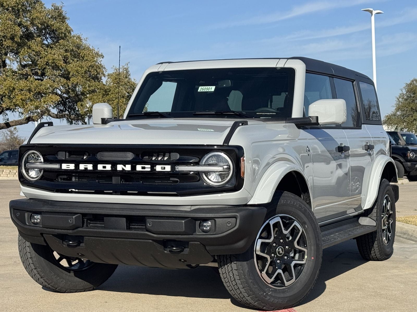2026 Ford Bronco Outer Banks