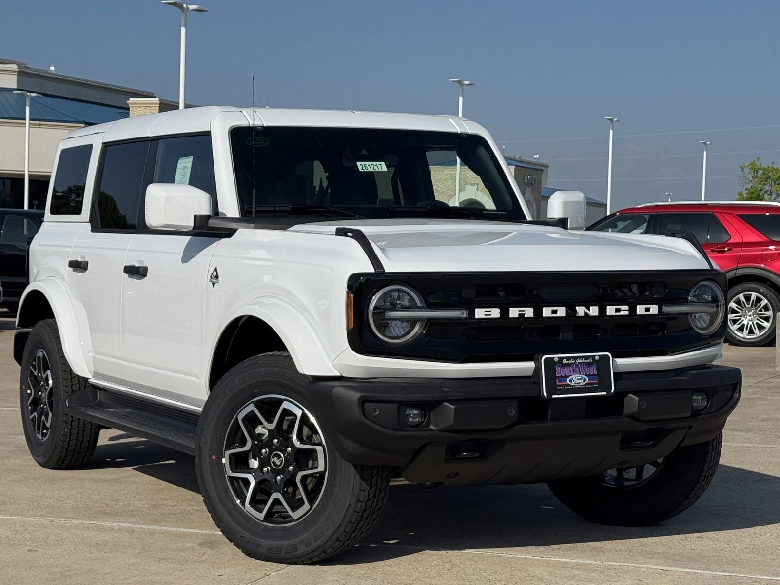 2026 Ford Bronco Outer Banks