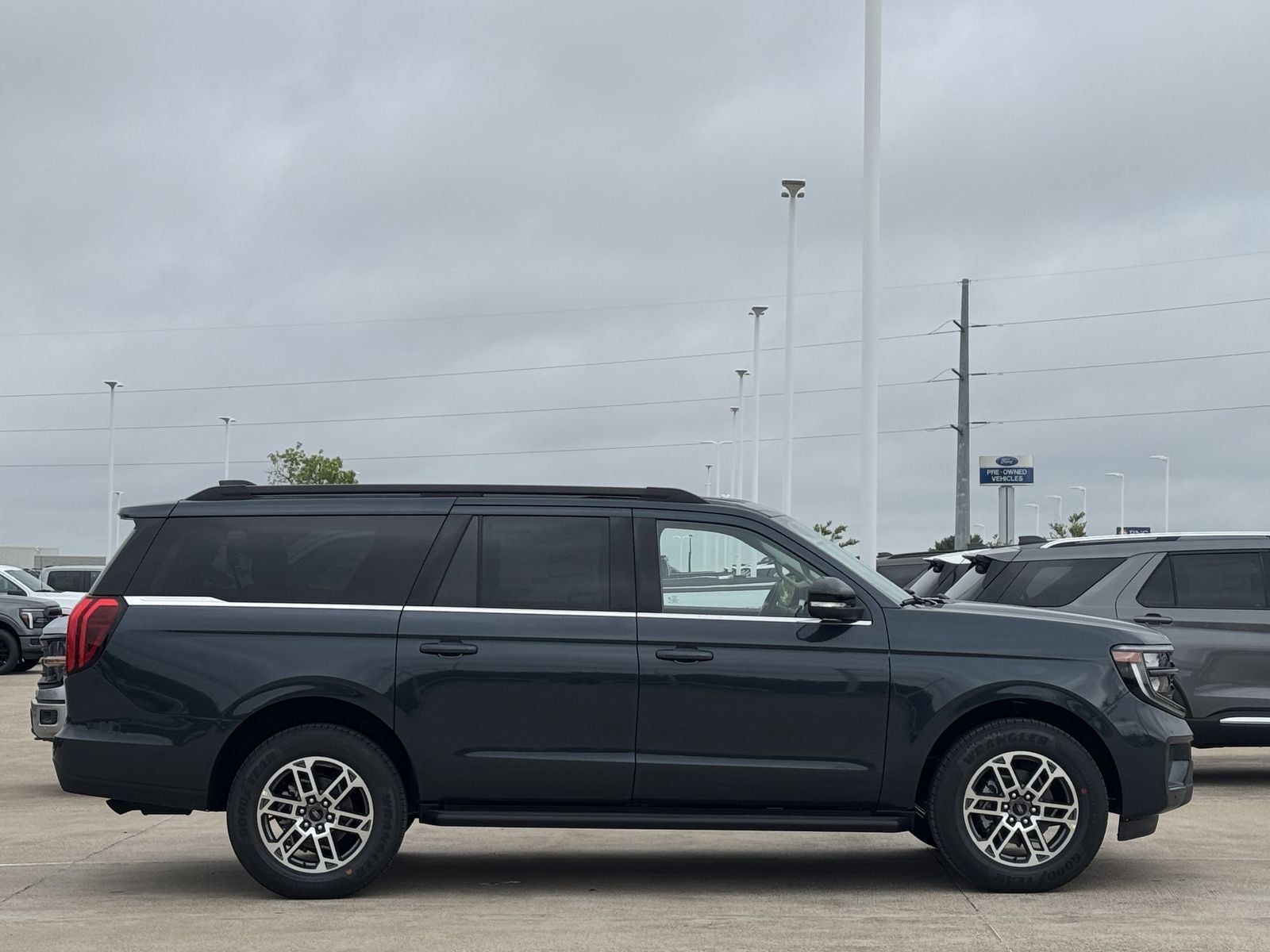 2026 Ford Expedition Max Active