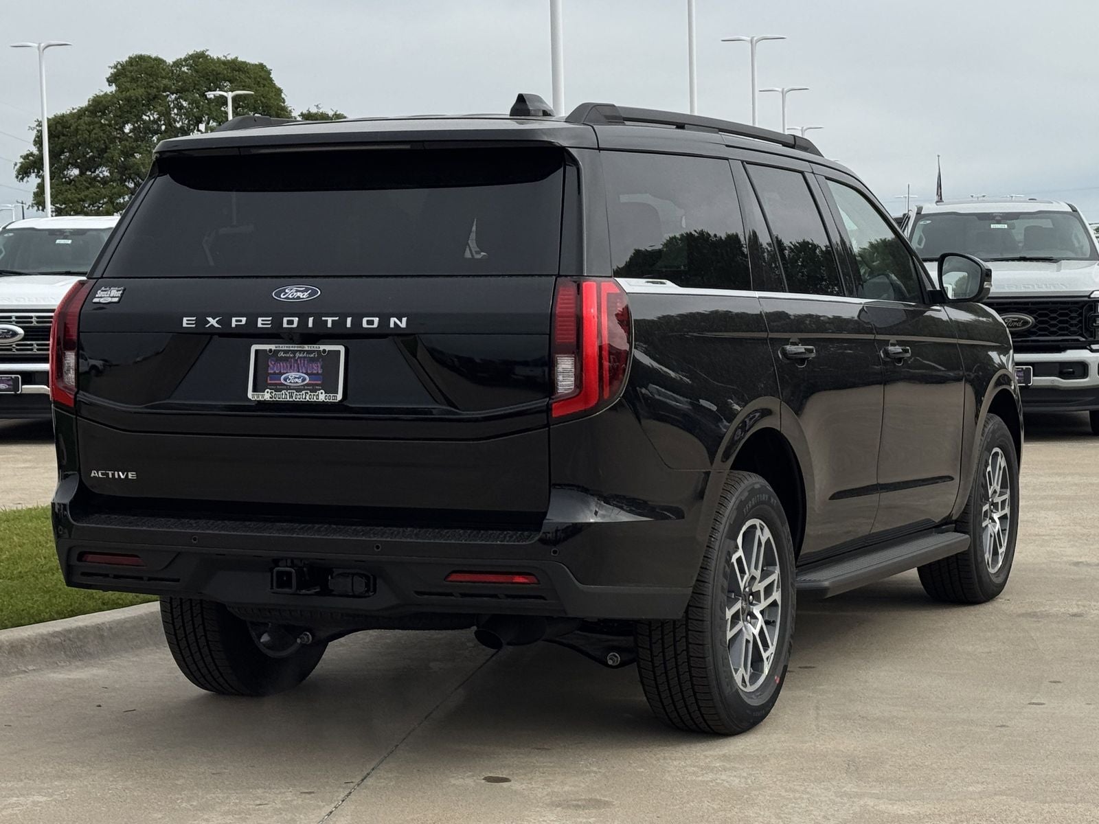 2026 Ford Expedition Active
