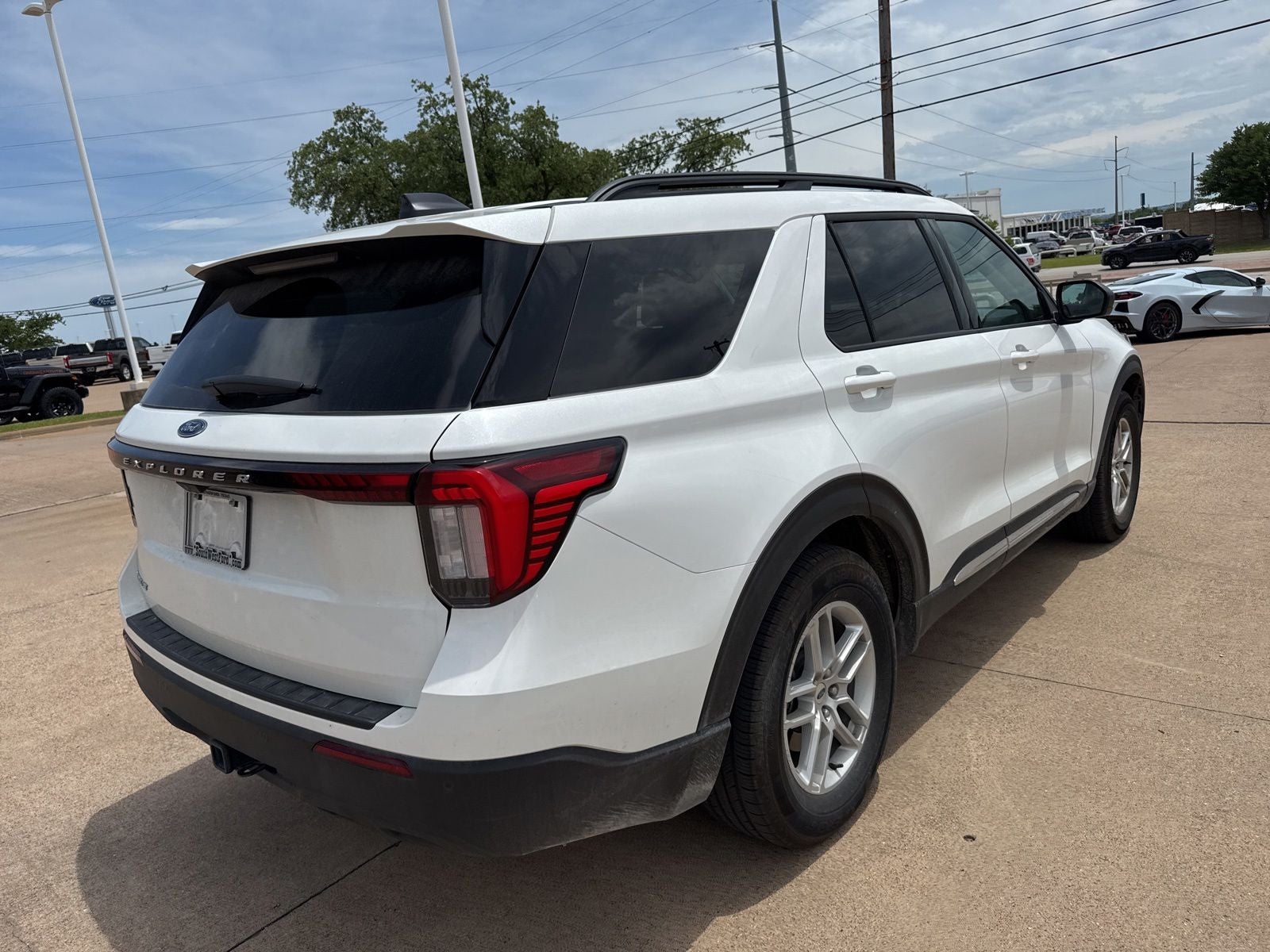 2025 Ford Explorer Active