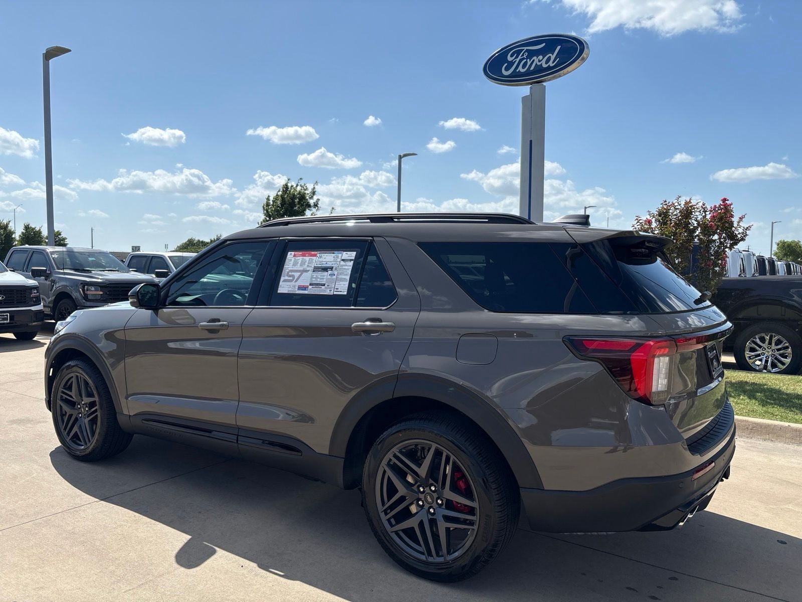 2026 Ford Explorer ST Fleet