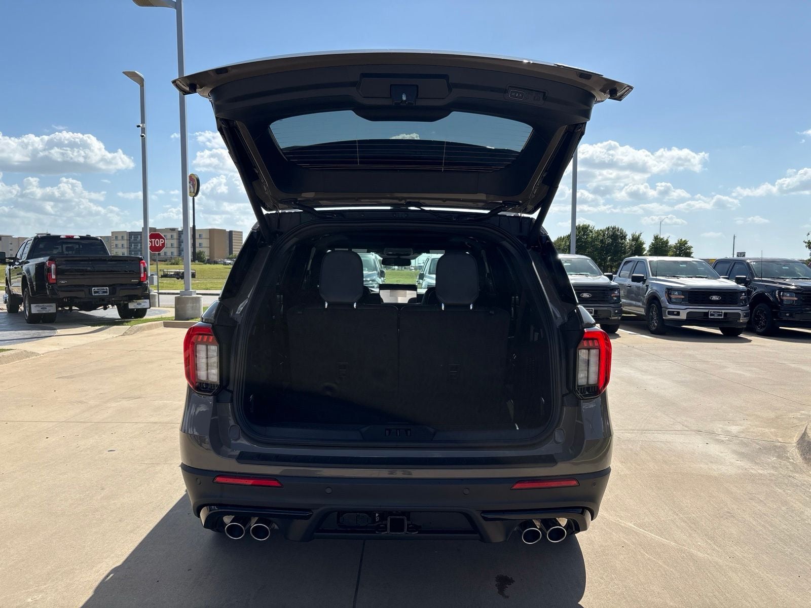 2026 Ford Explorer ST Fleet