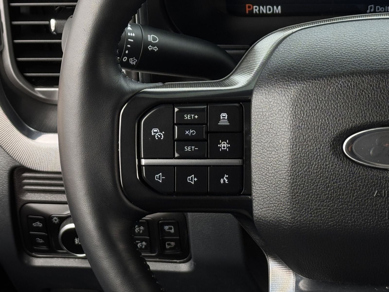 2025 Ford F-350SD Platinum