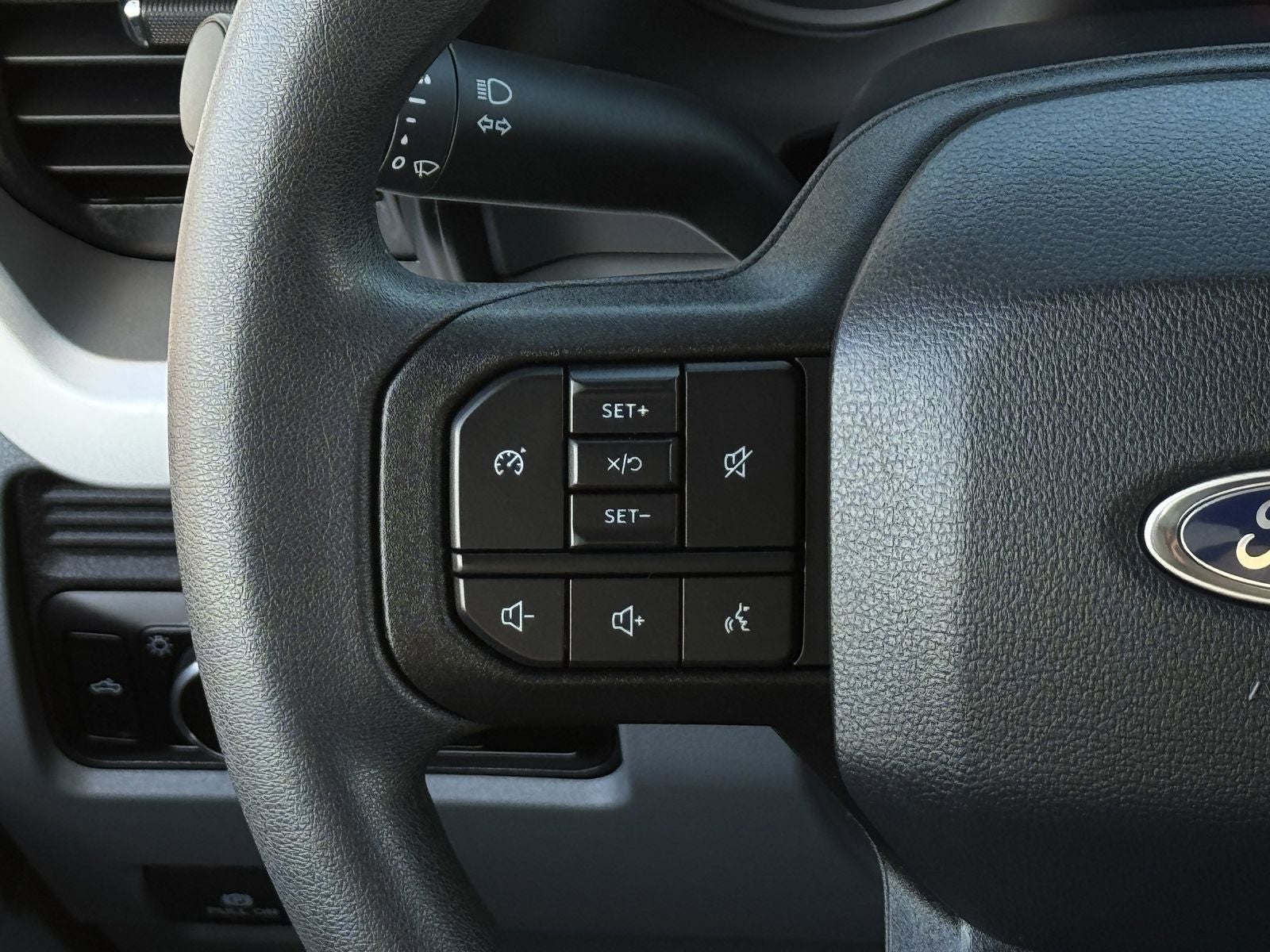 2025 Ford F-350SD XLT DRW