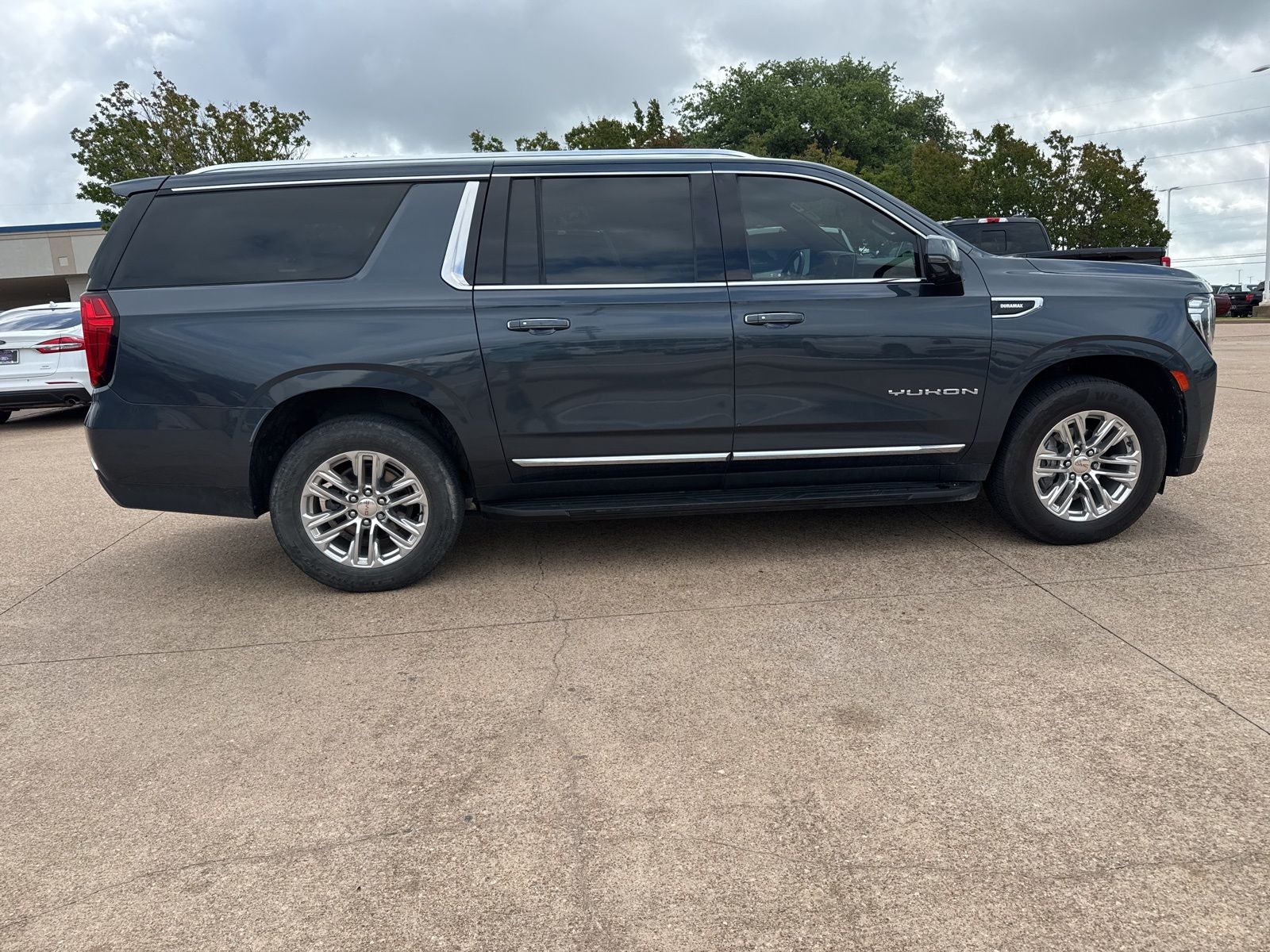 2021 GMC Yukon XL SLT
