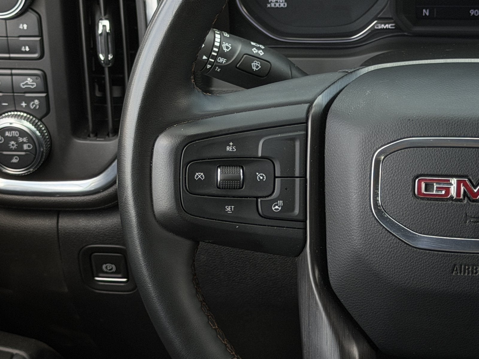 2023 GMC Sierra 2500HD AT4
