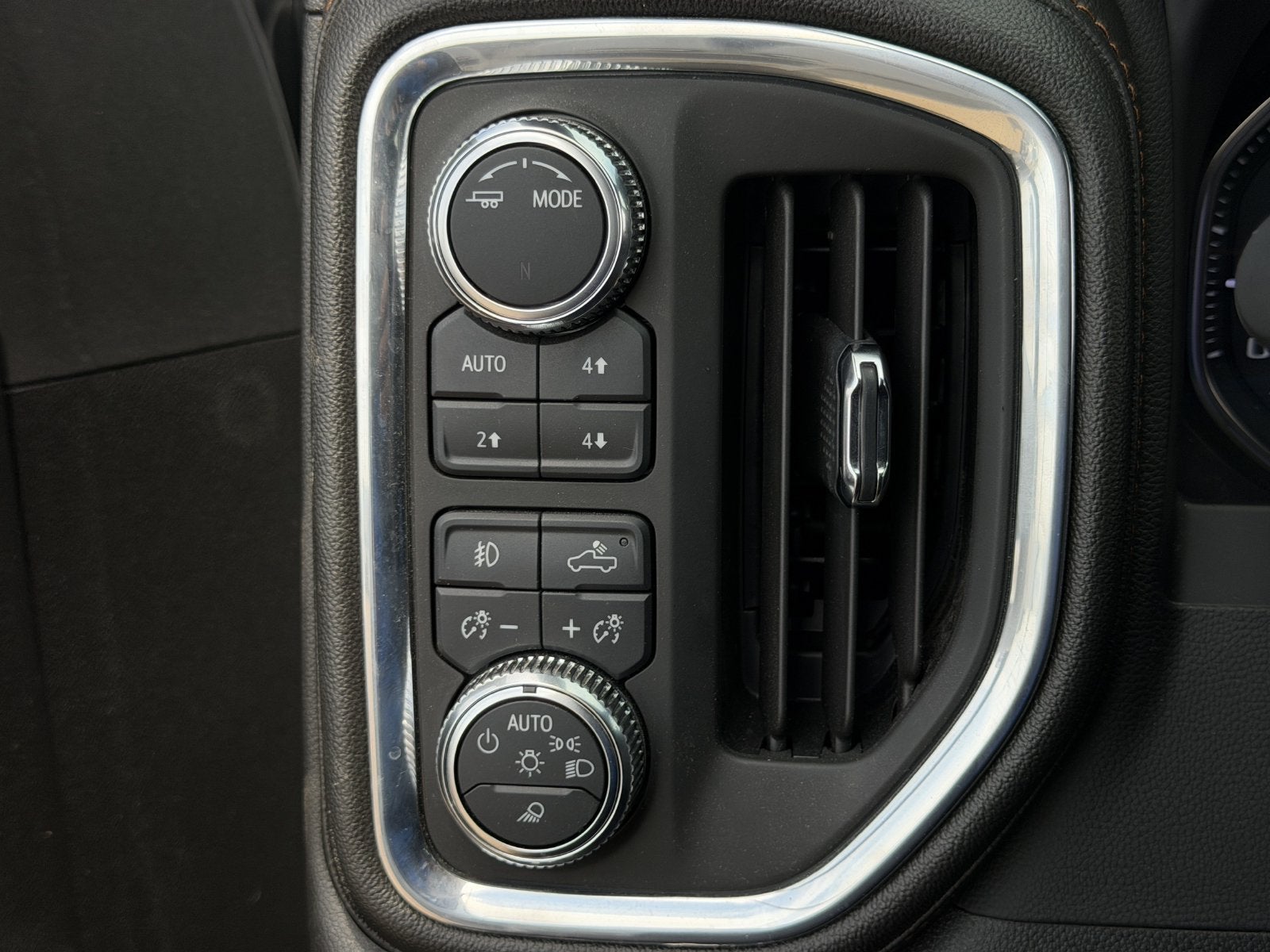 2023 GMC Sierra 2500HD AT4