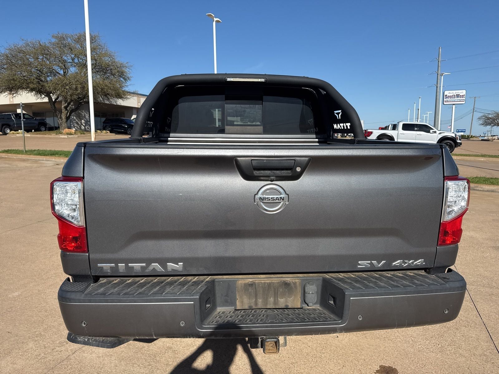 2020 Nissan Titan SV