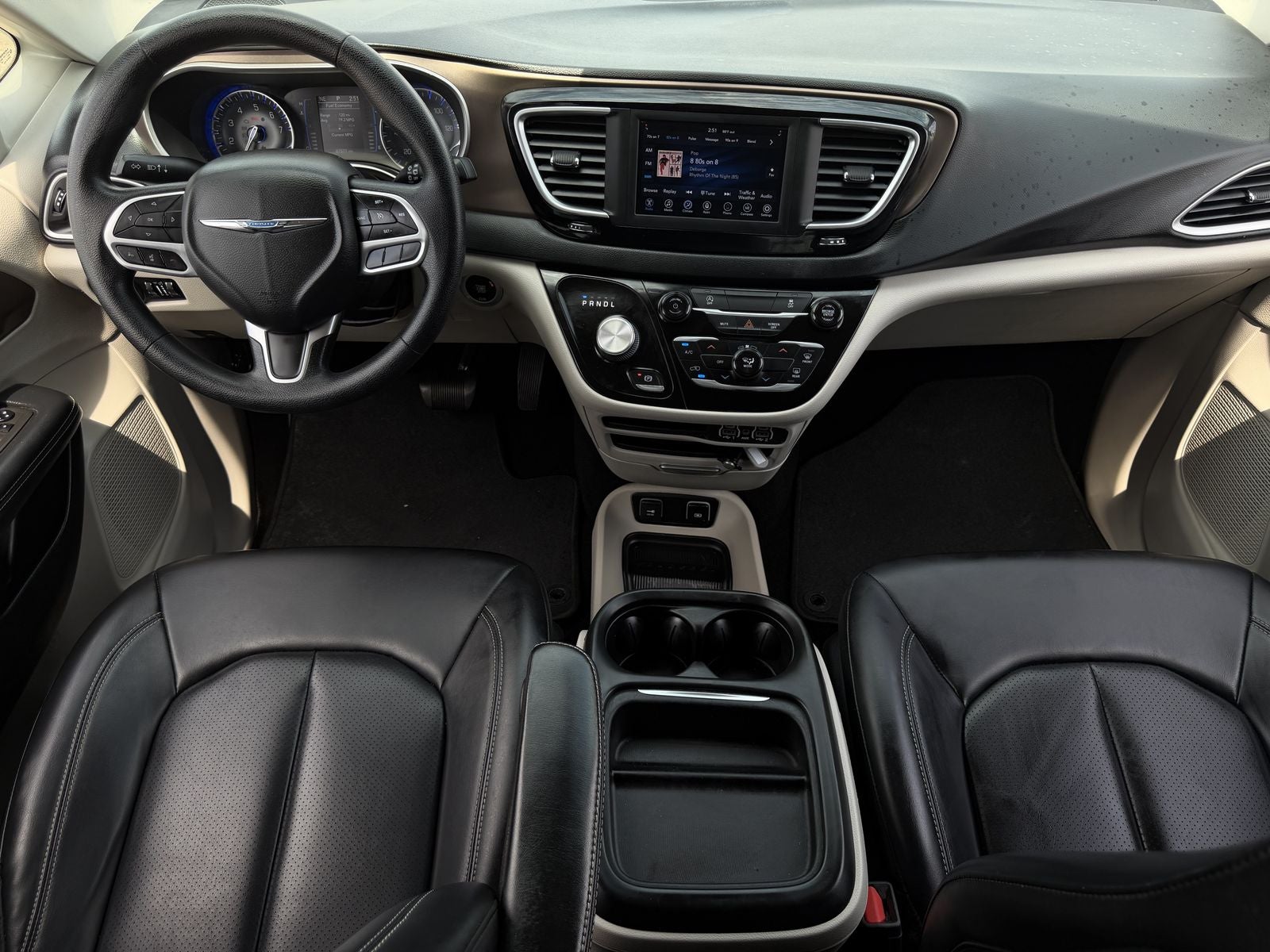 2021 Chrysler Voyager LXI