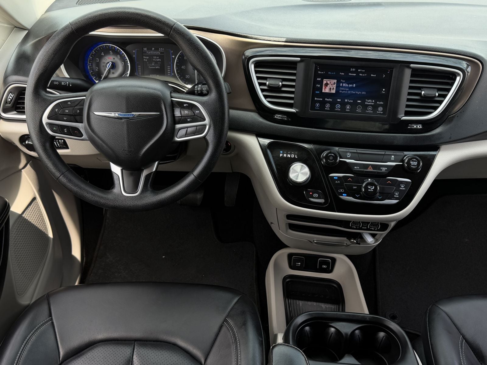 2021 Chrysler Voyager LXI