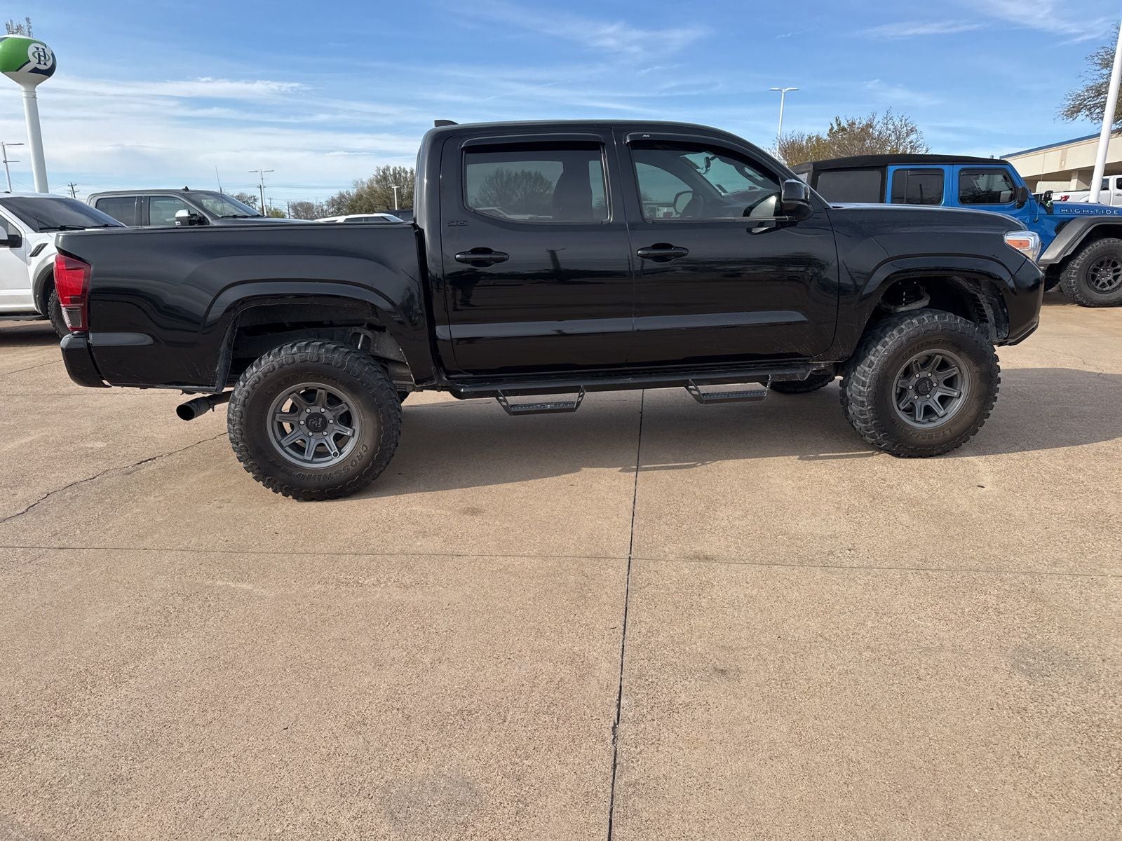 2023 Toyota Tacoma SR V6