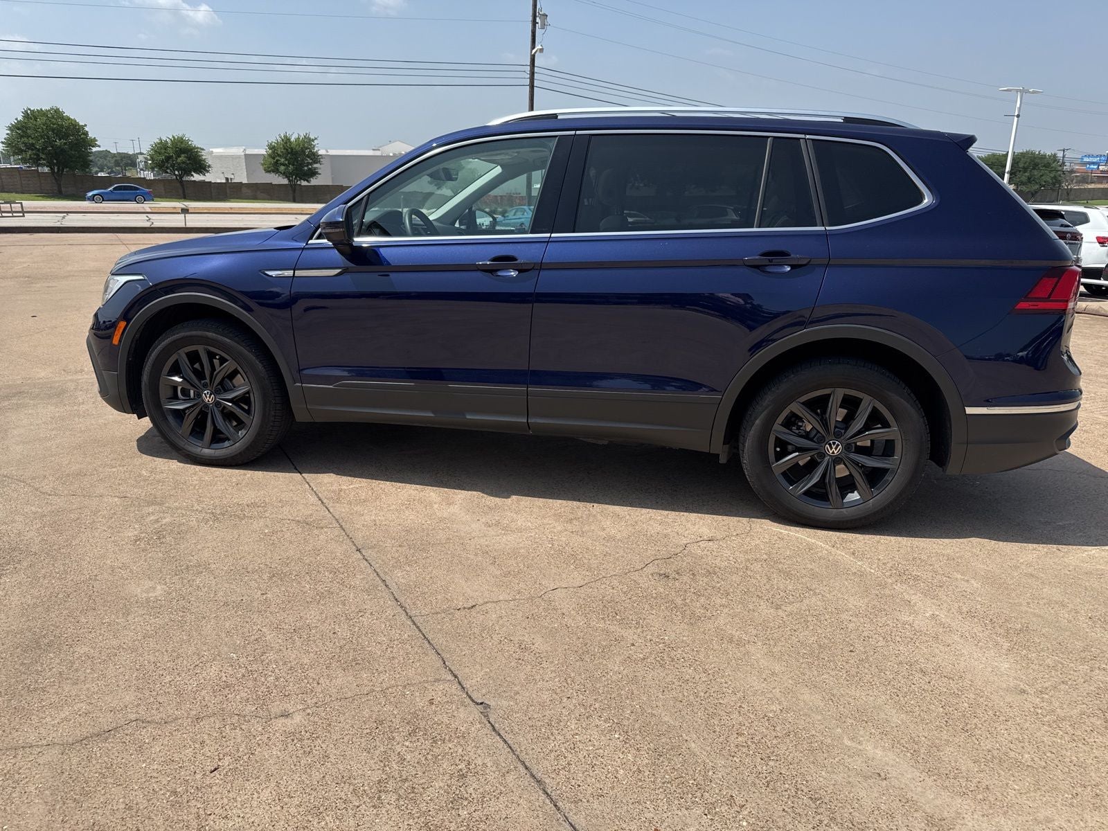 2024 Volkswagen Tiguan 2.0T SE