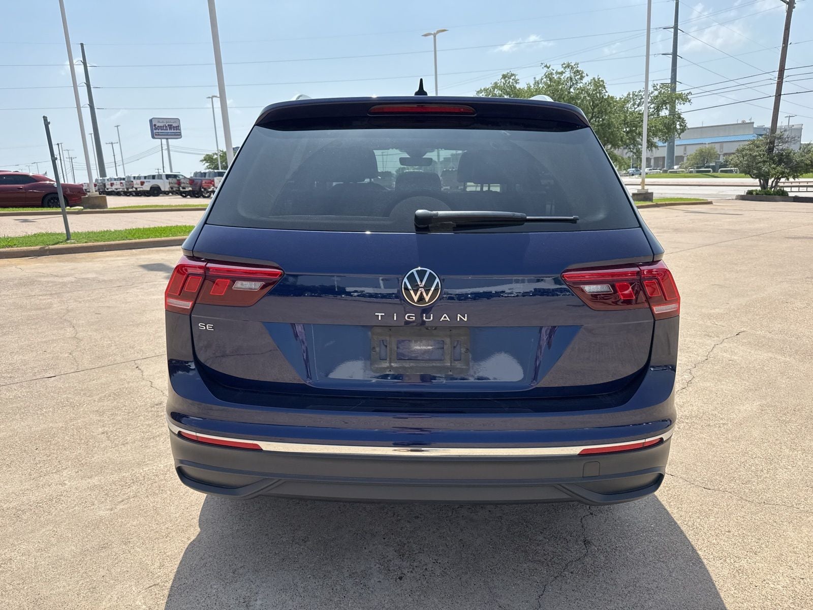 2024 Volkswagen Tiguan 2.0T SE
