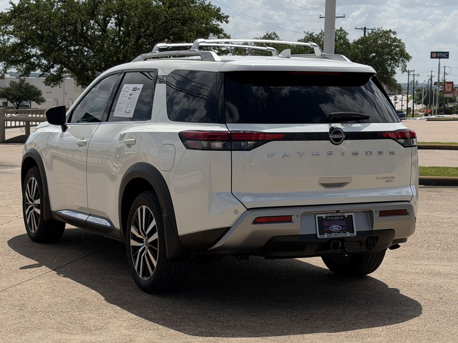 2024 Nissan Pathfinder Platinum