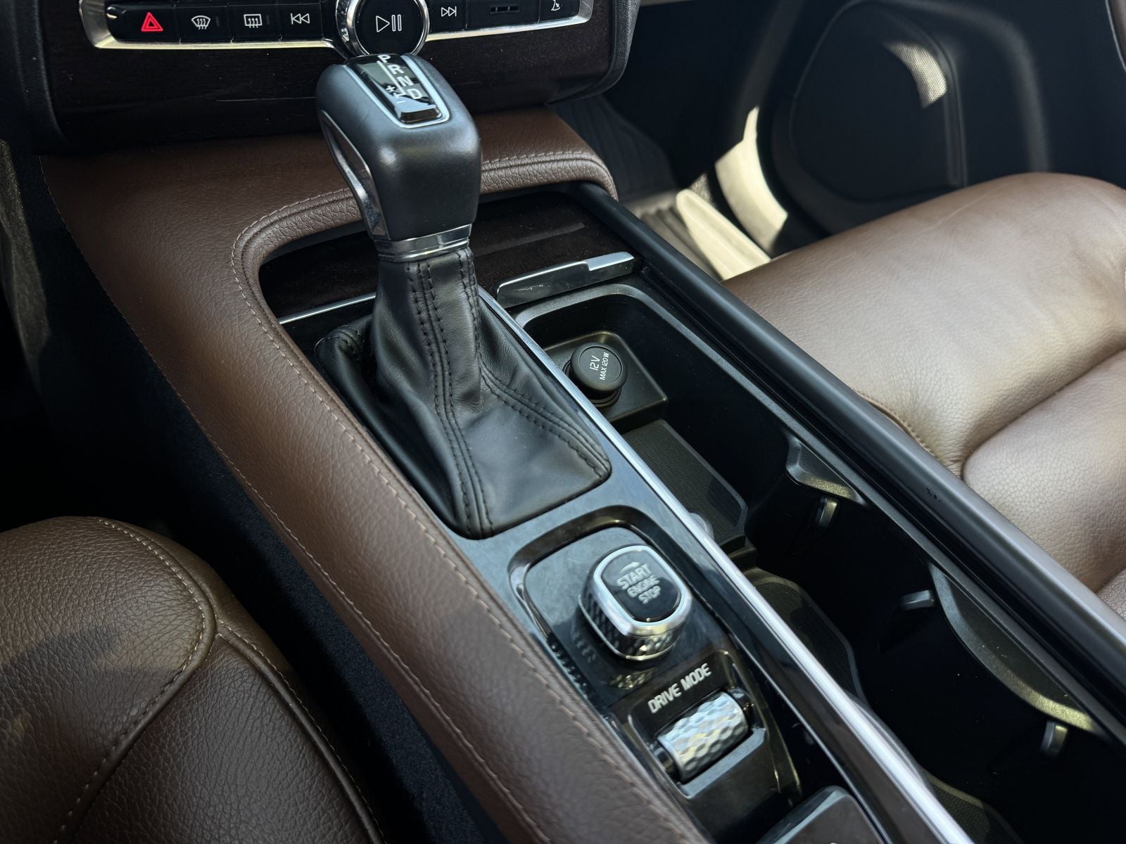 2019 Volvo XC90 T6 Momentum