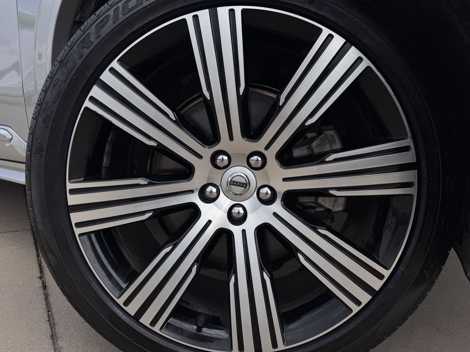 2021 Volvo XC90 T6 Inscription