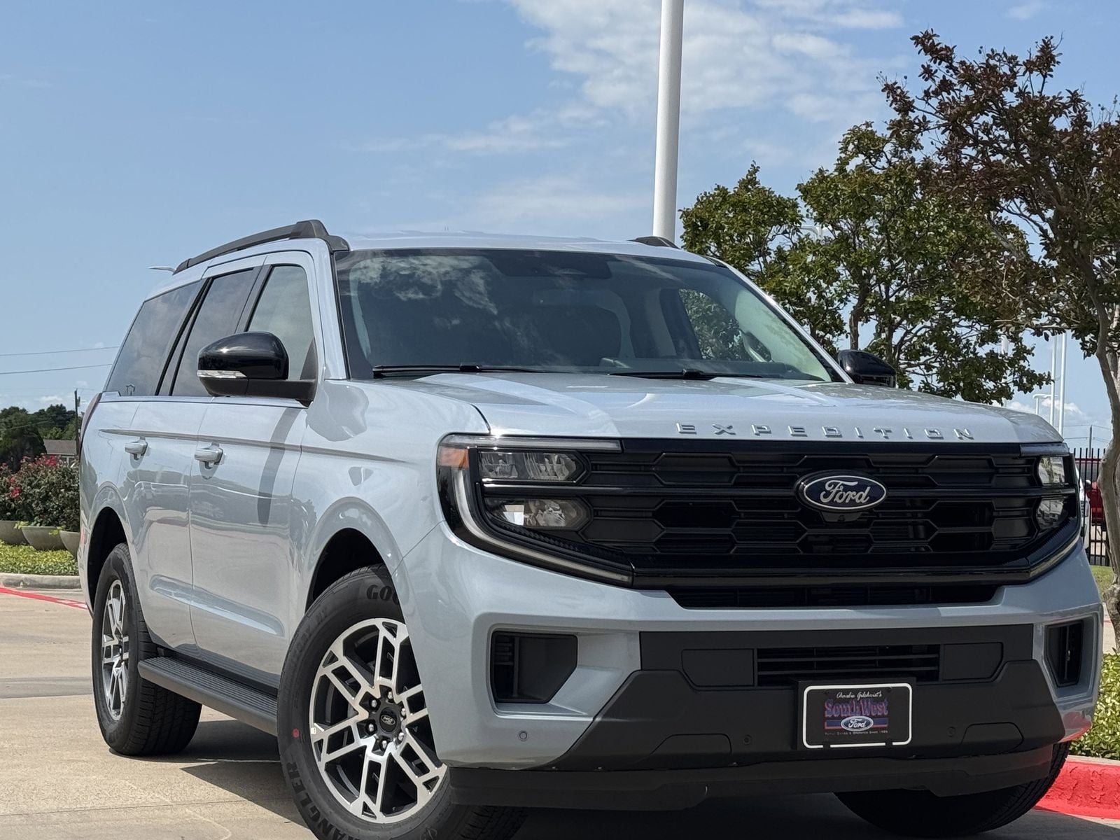 2026 Ford Expedition Active