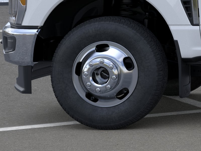 2026 Ford Super Duty F-350® XLT