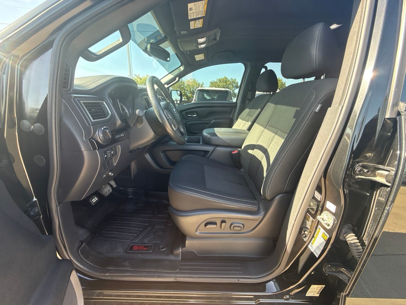 2019 Nissan Titan SV