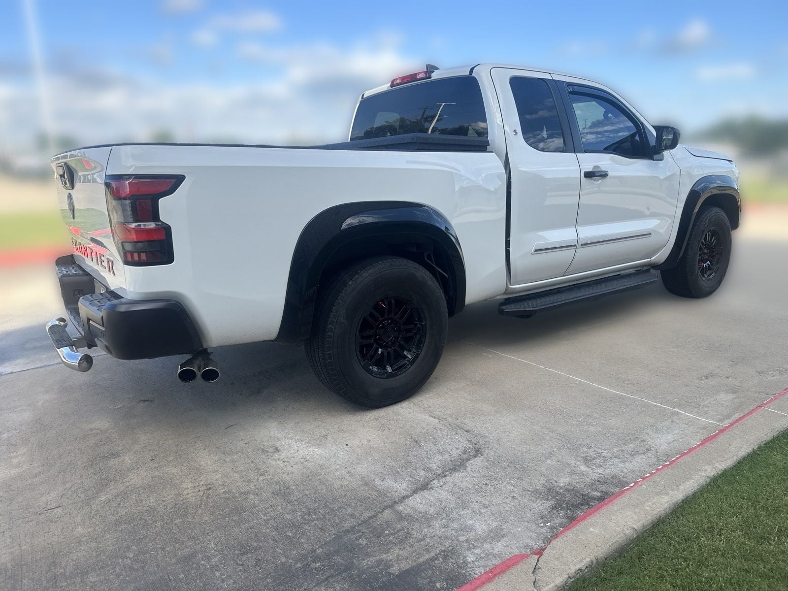 2023 Nissan Frontier S