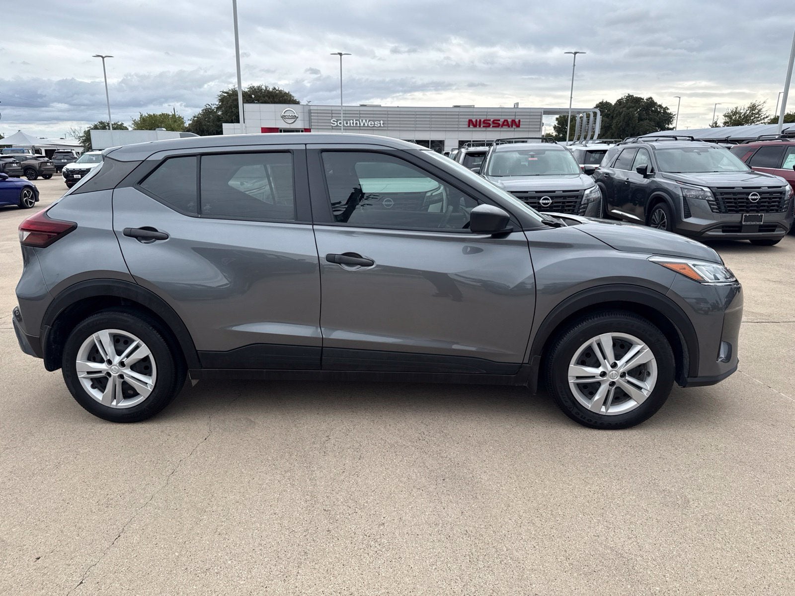2024 Nissan Kicks S