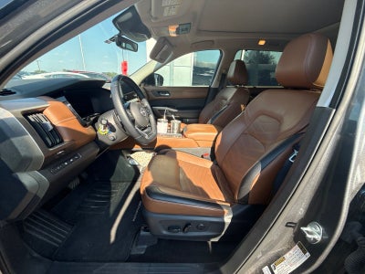 2024 Nissan Pathfinder Platinum