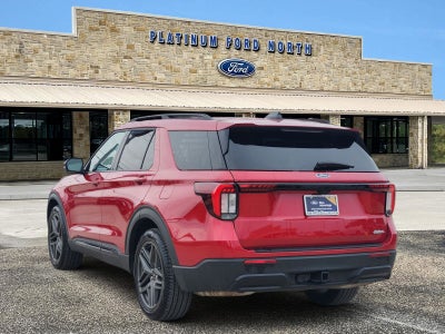 2025 Ford Explorer ST-Line