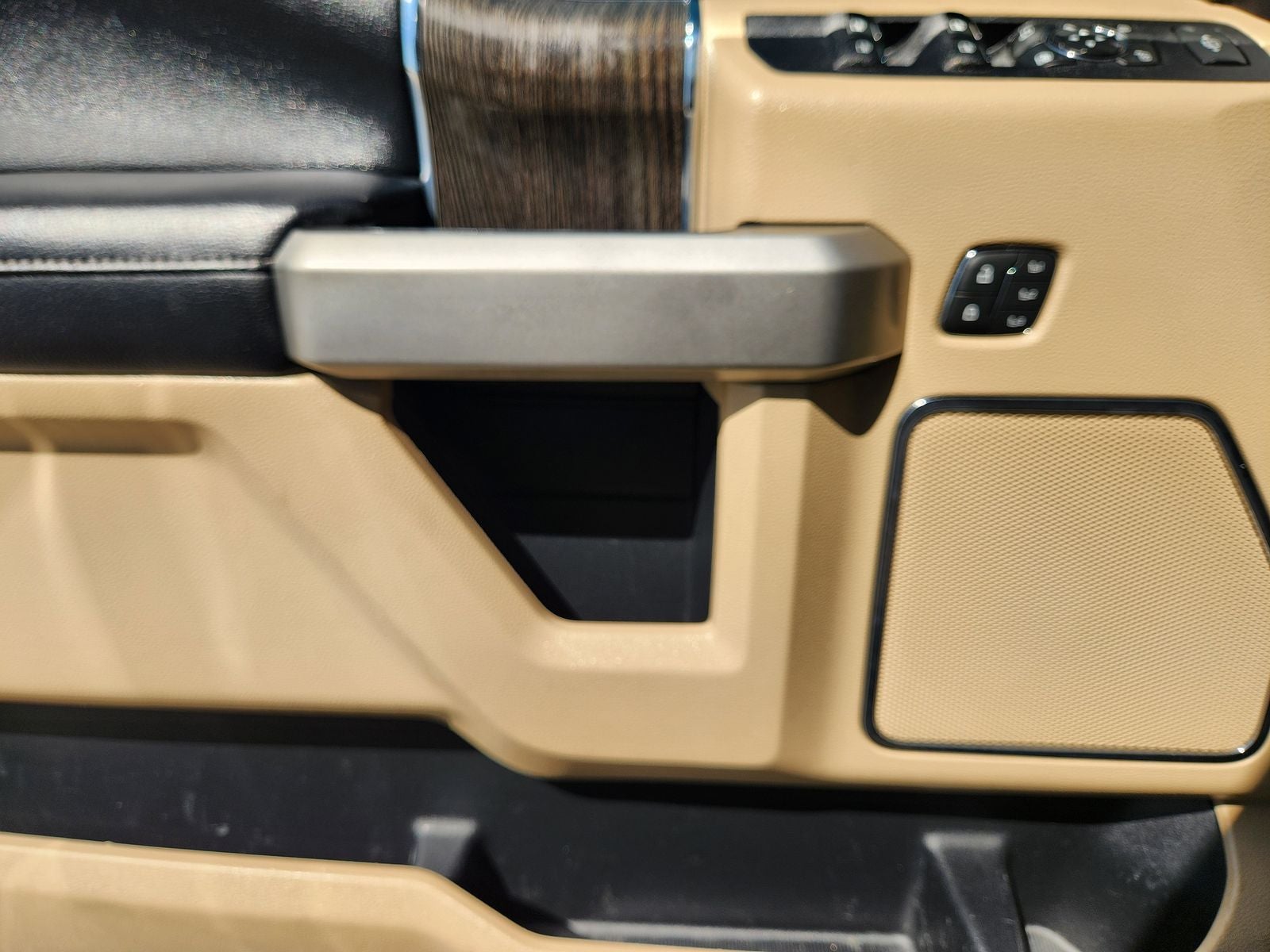 2020 Ford F-250SD Lariat