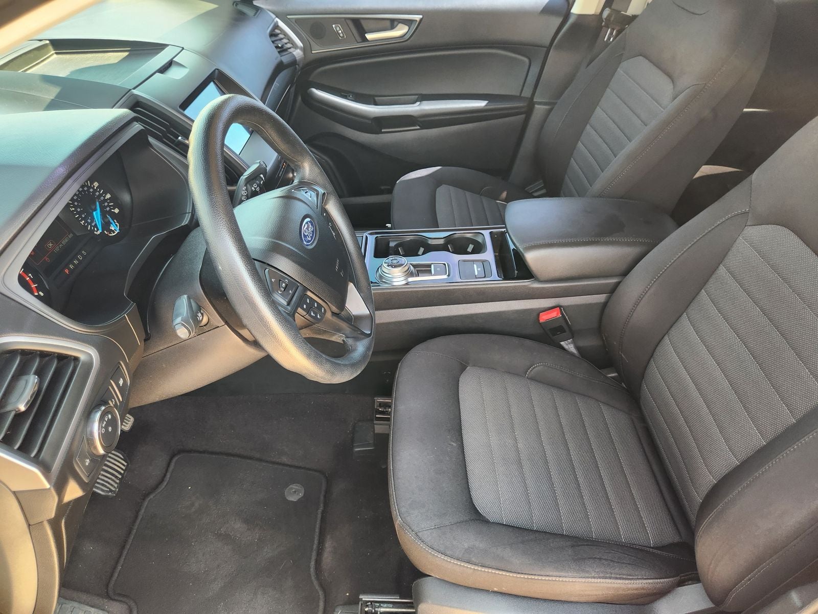 2020 Ford Edge SE