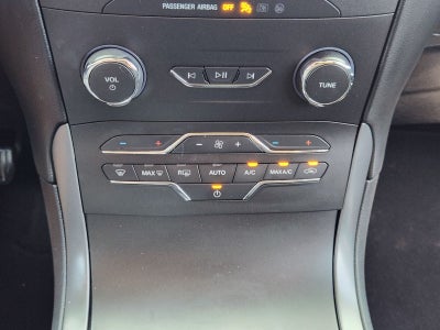 2020 Ford Edge SE