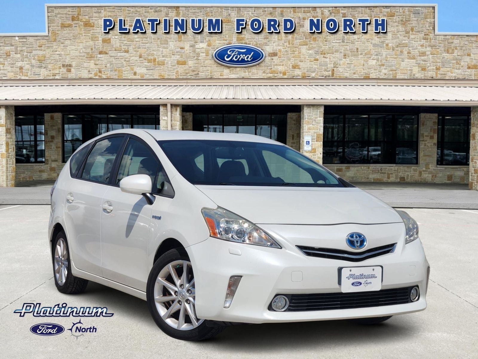 2014 Toyota Prius v Five