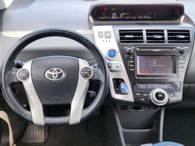2014 Toyota Prius v Five