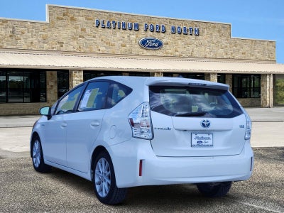 2014 Toyota Prius v Five