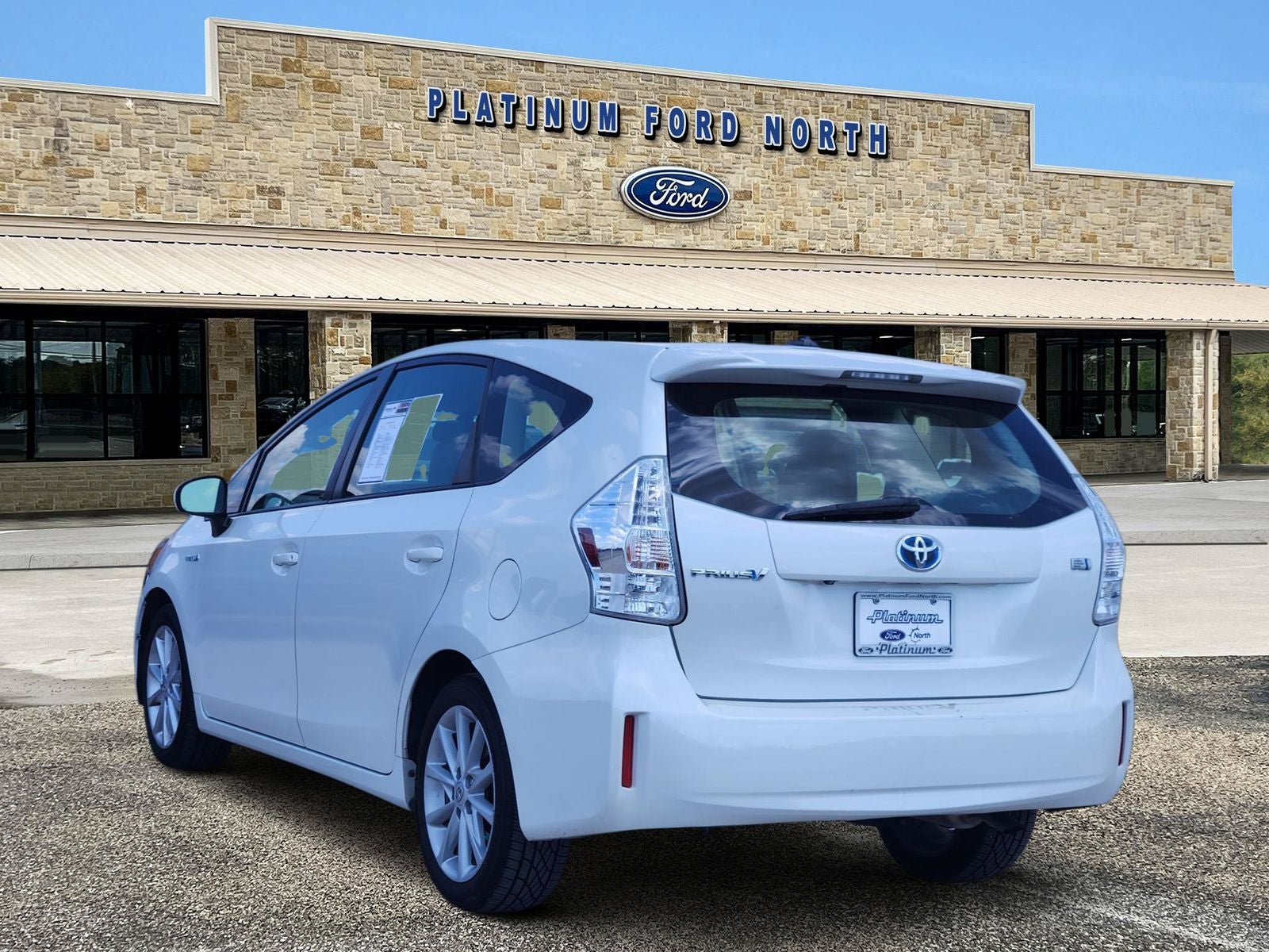 2014 Toyota Prius v Five