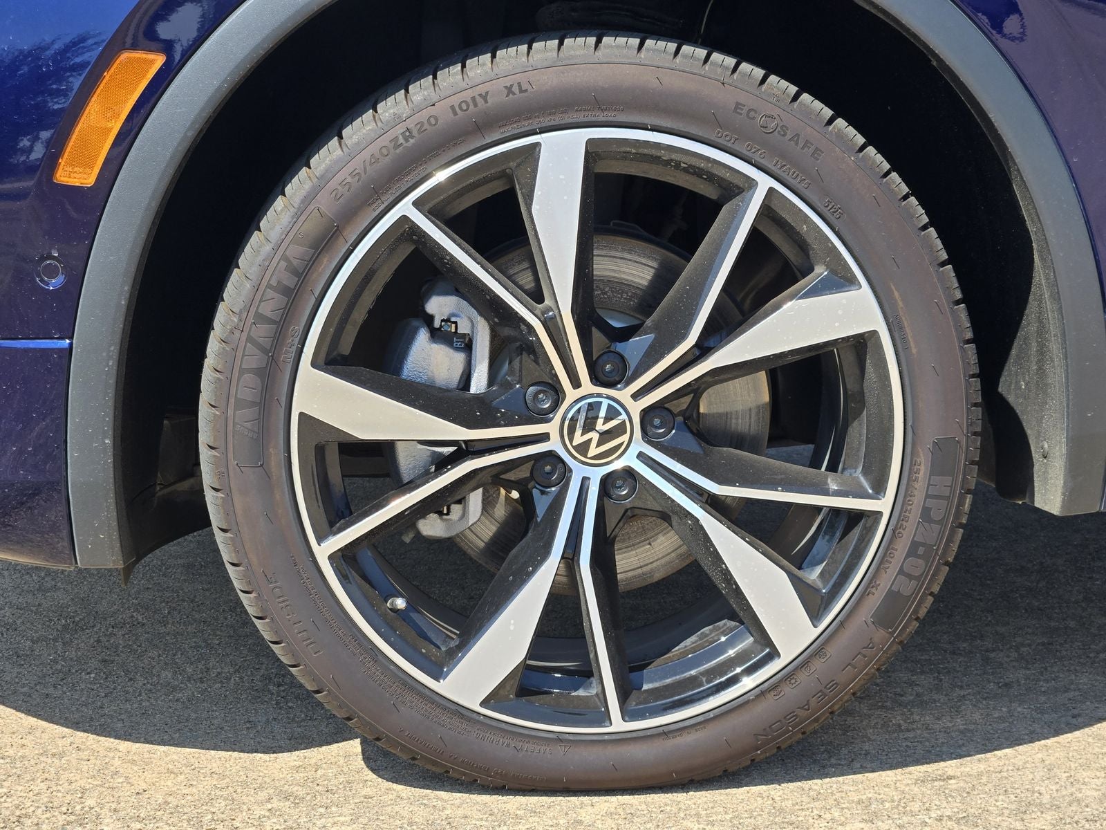 2024 Volkswagen Tiguan 2.0T SEL R-Line