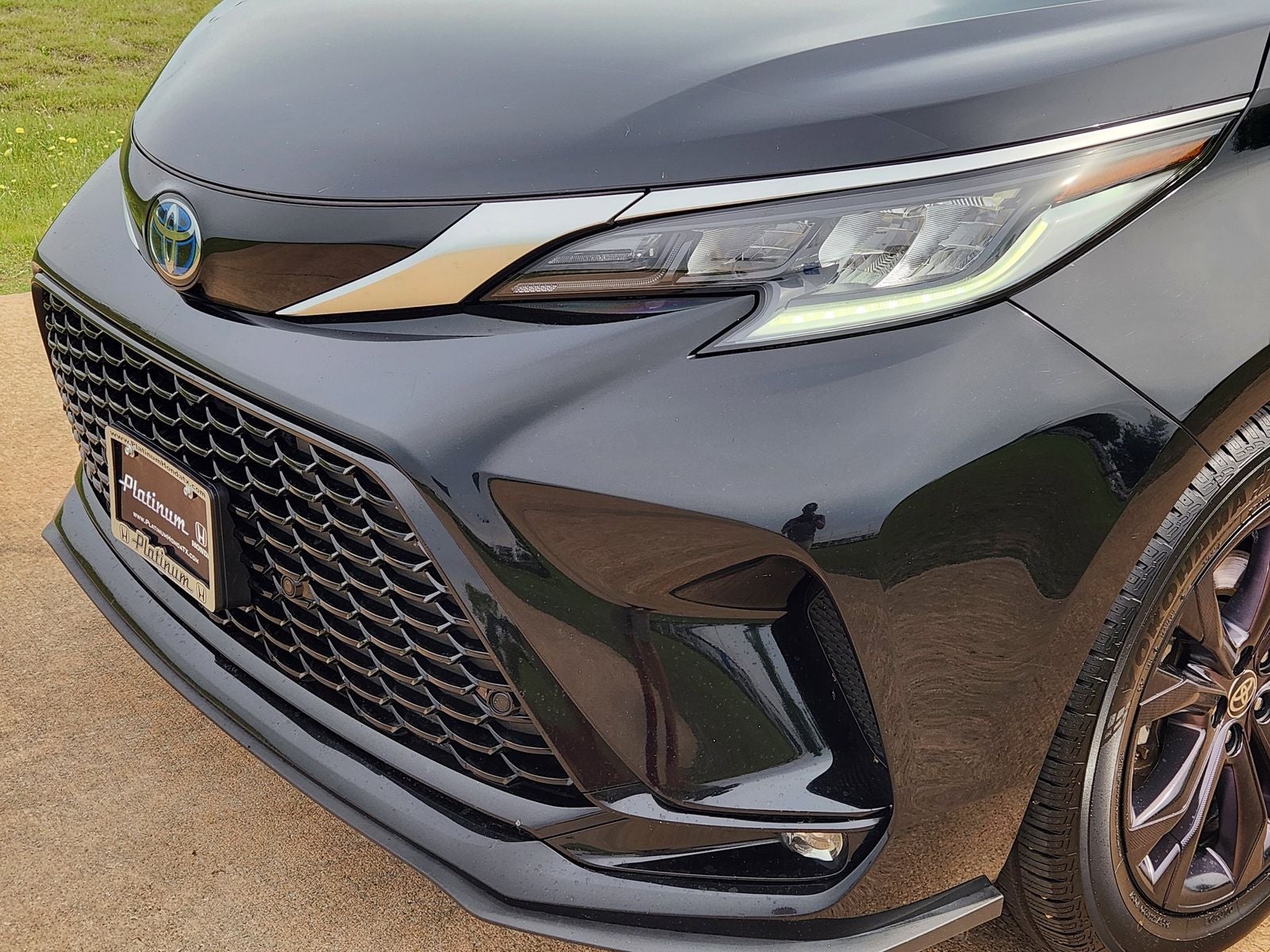 2021 Toyota Sienna XSE 7 Passenger