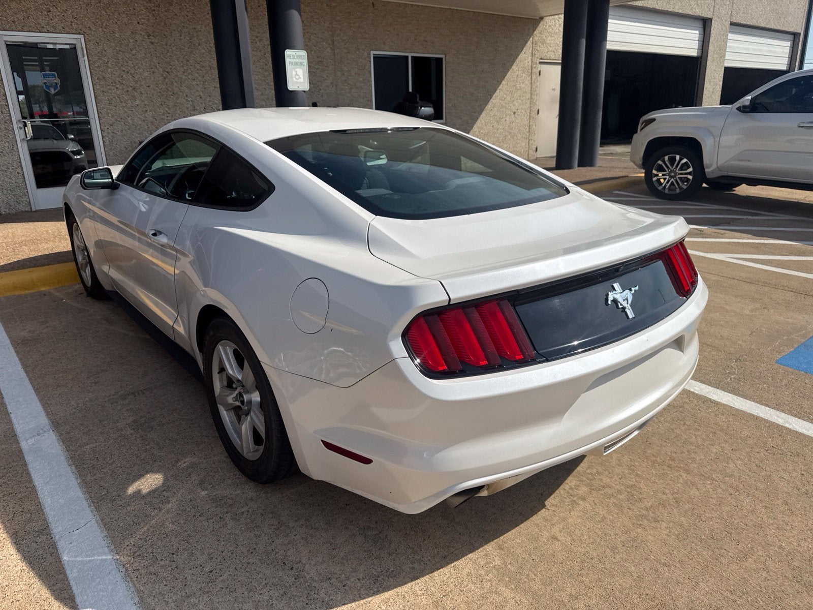 2017 Ford Mustang V6