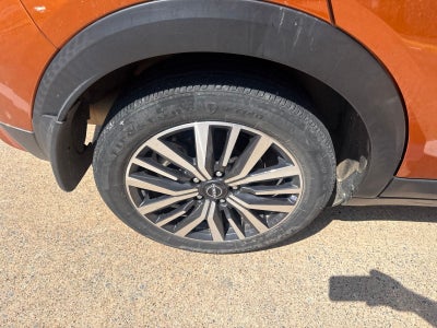 2022 Nissan Kicks SV