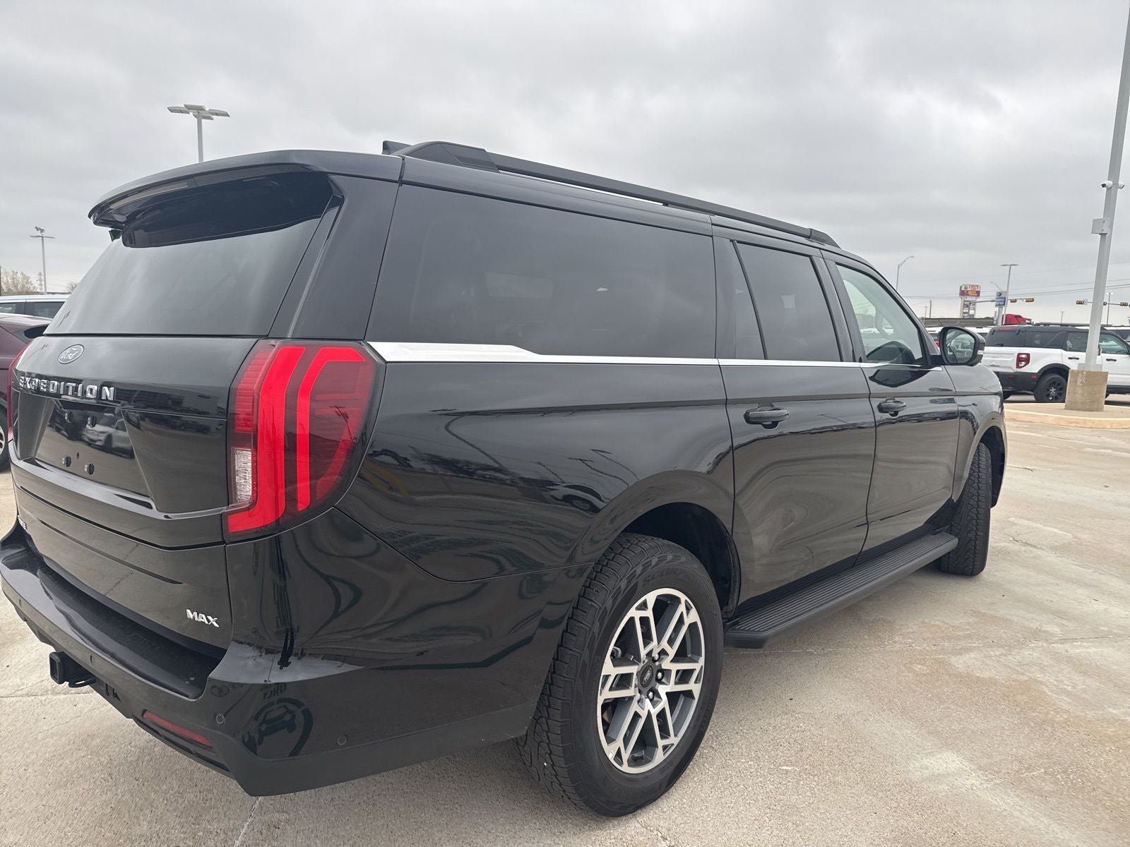 2025 Ford Expedition Max Active