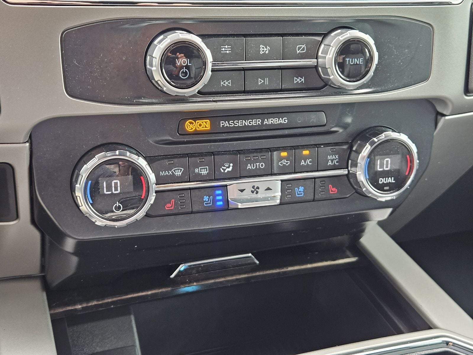 2022 Ford F-350SD Lariat