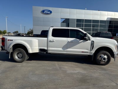 2025 Ford F-350SD Lariat DRW