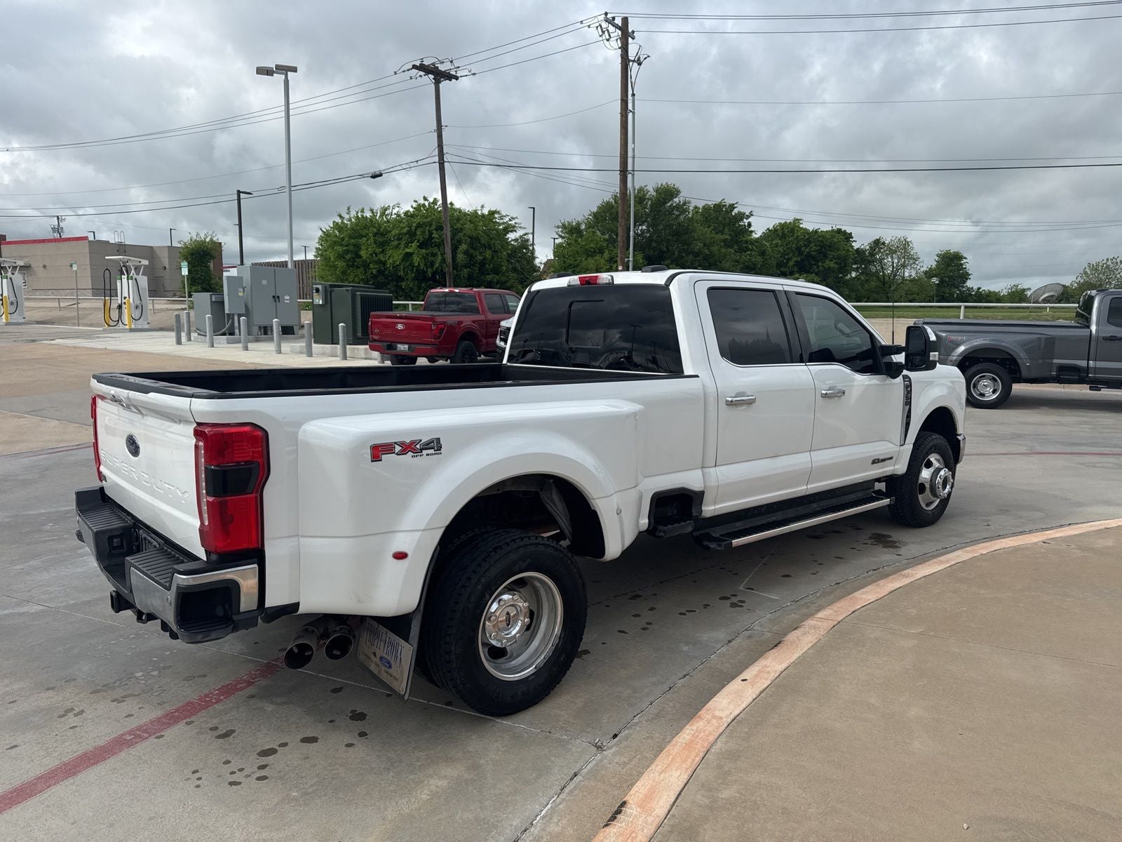2023 Ford F-350SD Lariat DRW