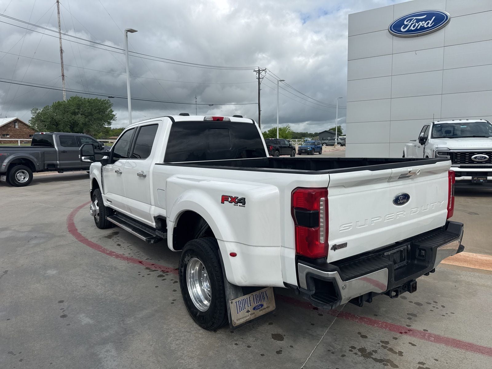 2023 Ford F-350SD Lariat DRW
