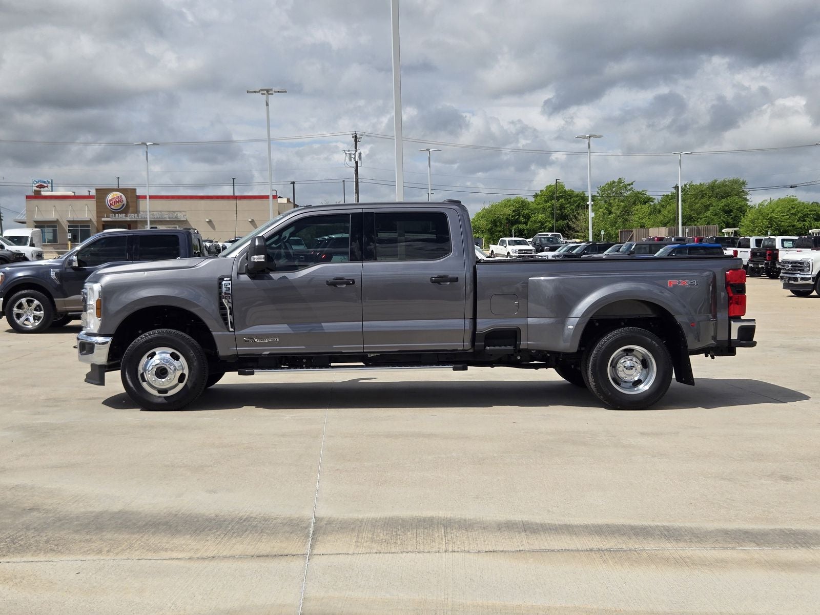 2025 Ford F-350SD XLT DRW