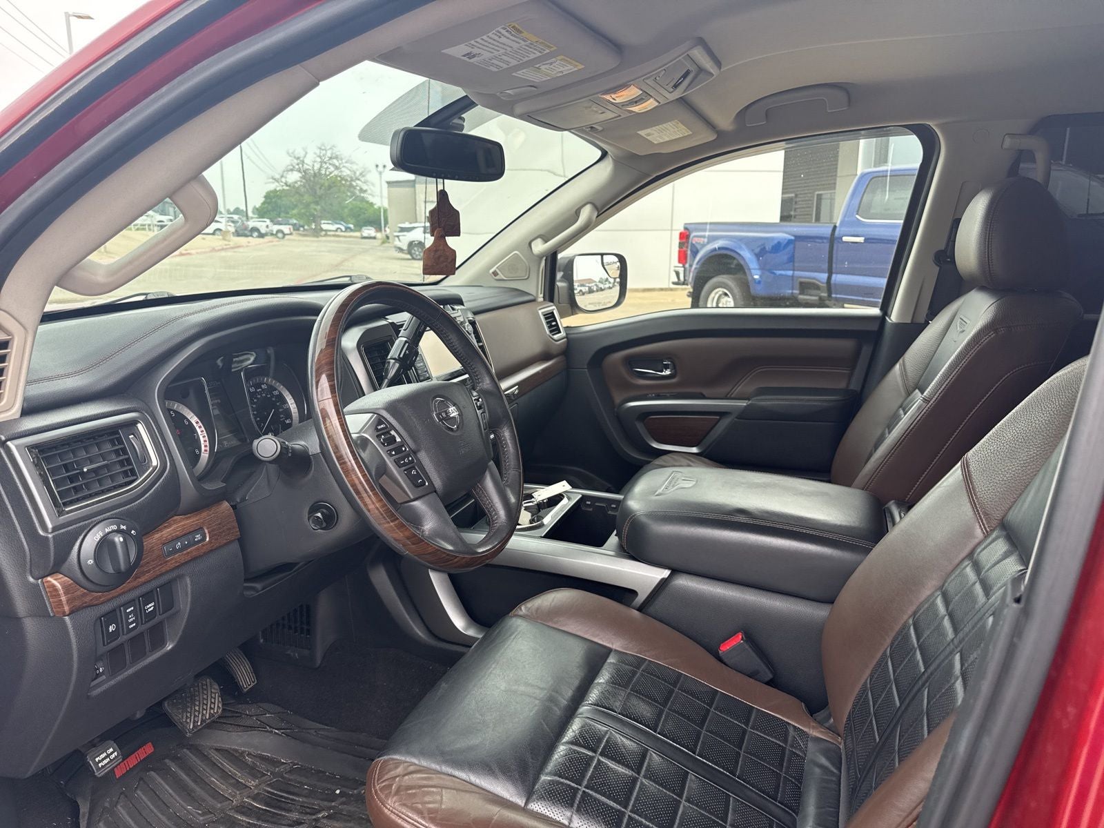 2017 Nissan Titan Platinum Reserve