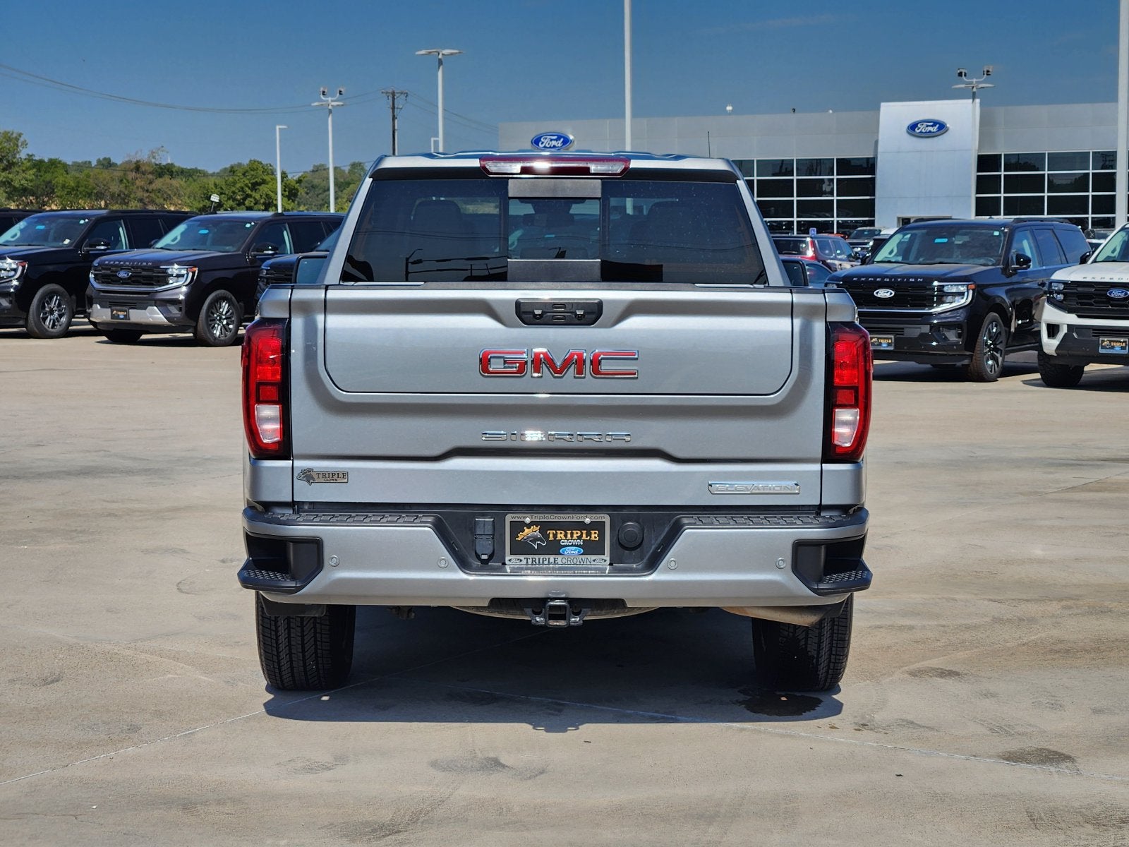 2024 GMC Sierra 1500 Elevation