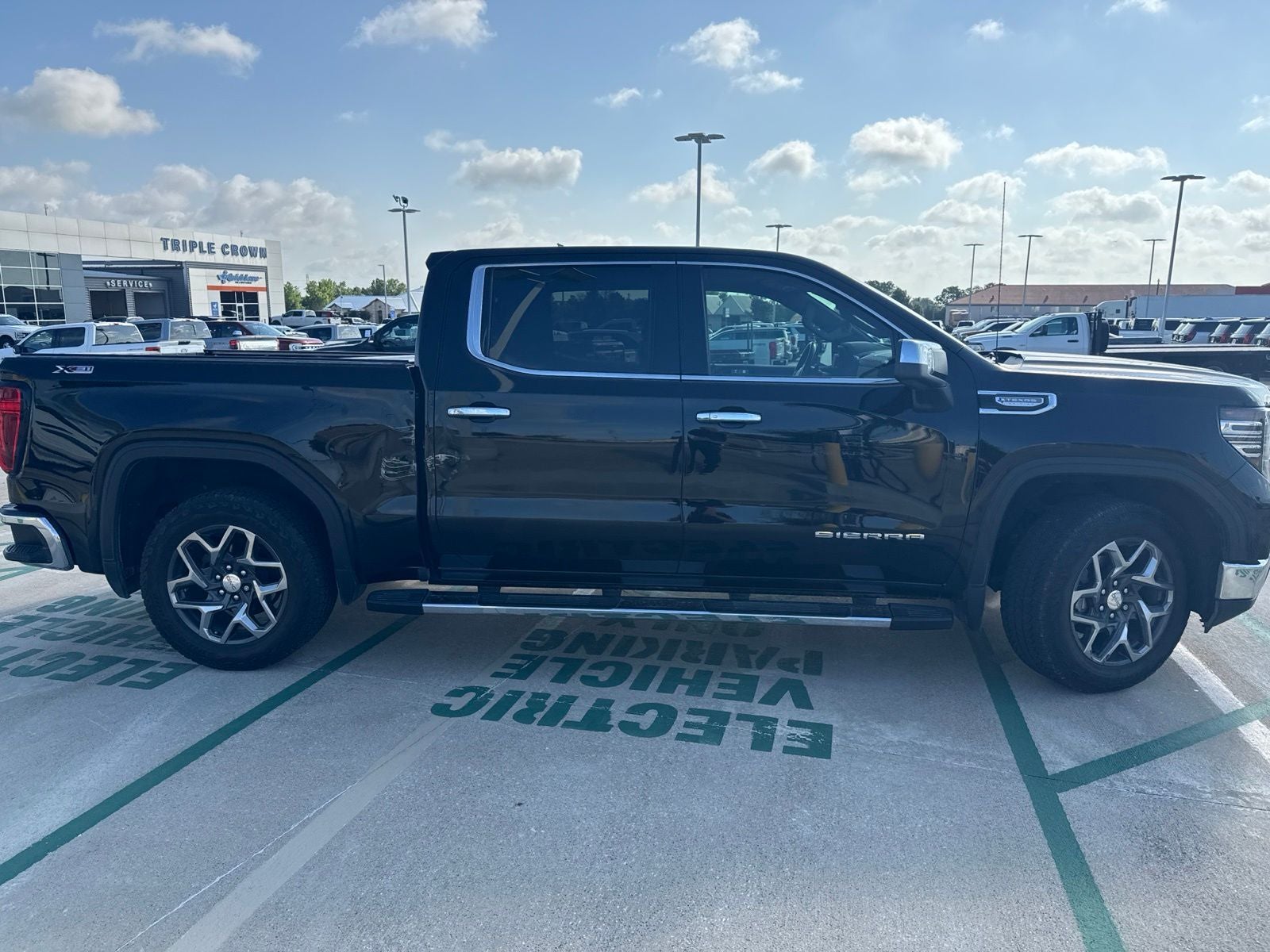 2023 GMC Sierra 1500 SLT